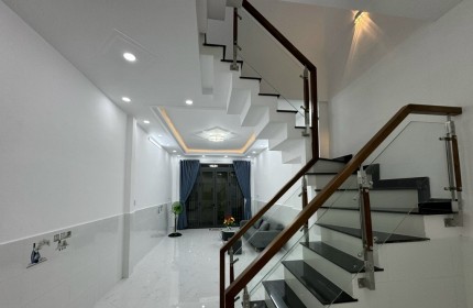 NGAY NGÃ TƯ 4 XÃ - TÂN HOÀ ĐÔNG - NHÀ 3 TẦNG MỚI - 42M2 - 3 PHÒNG NGỦ - HẺM ĐẸP THÔNG - SỔ NỞ HẬU HOÀN CÔNG ĐỦ -  GIÁ CHỈ 4 TỶ